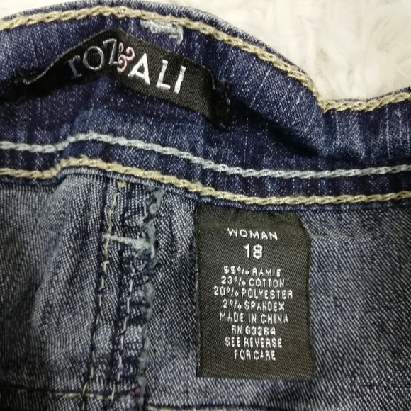 Roz & Ali Womens Jeans Capri Blue Denim Flap Pocket High Rise Medium Plus 18 - Picture 6 of 10